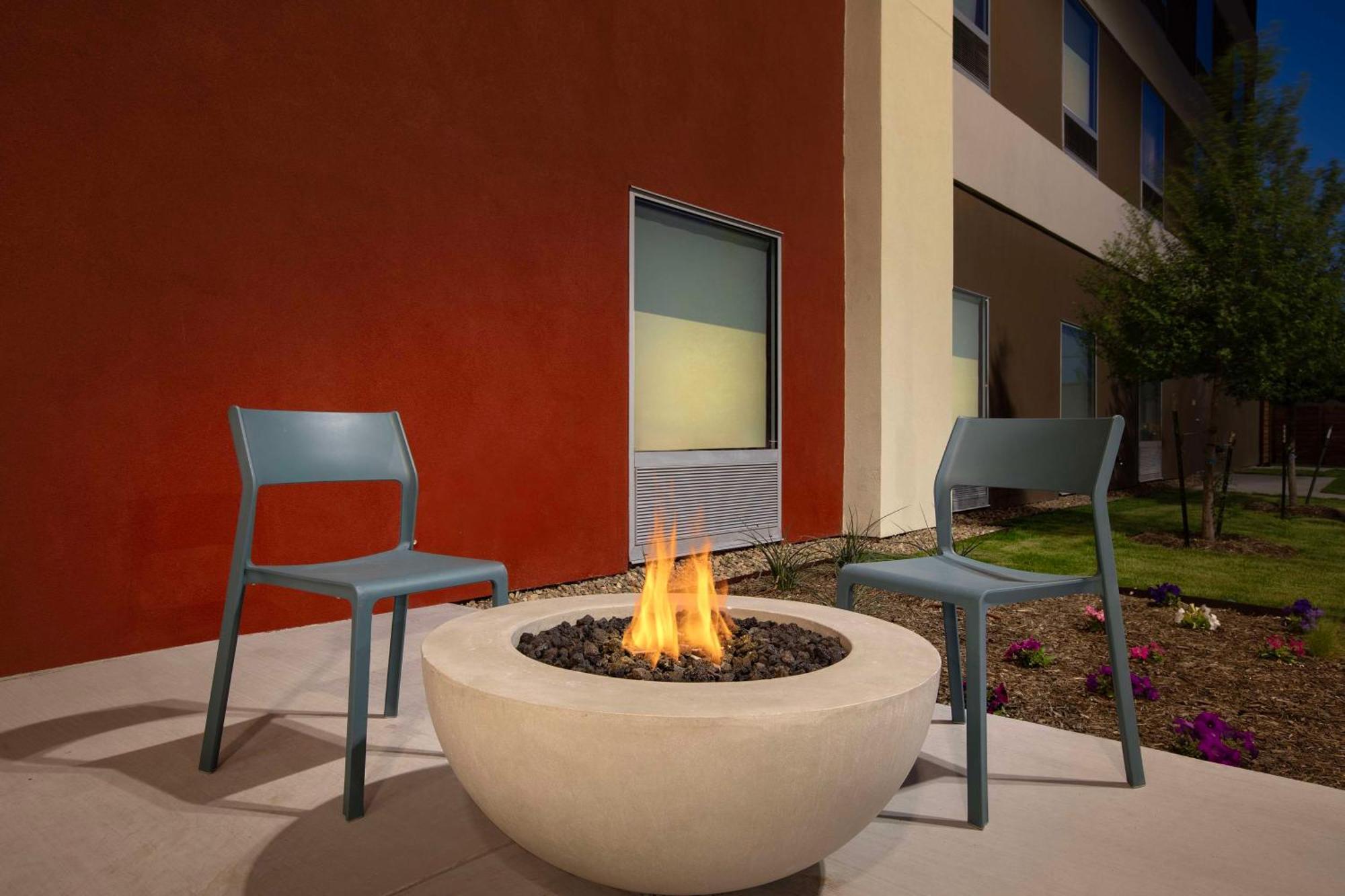 Home2 Suites By Hilton Lubbock University Exterior photo